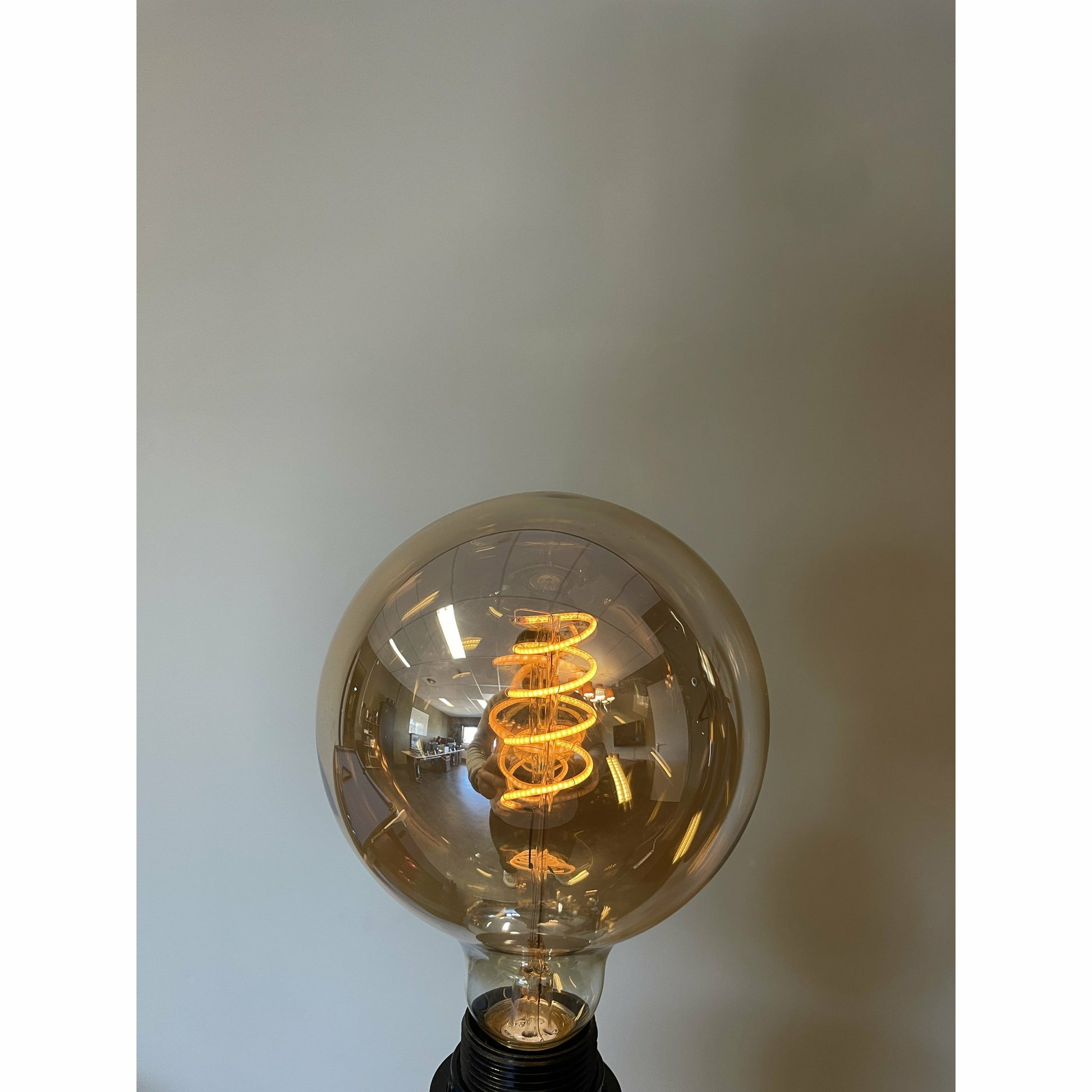 Edison XL Bol- Amber E27 LED 2200K - Luxury Living 